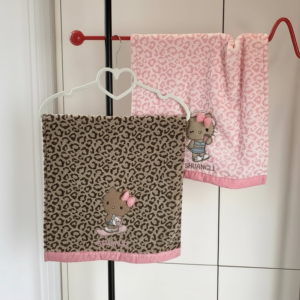 Hello Kitty Leopard Adore Towel