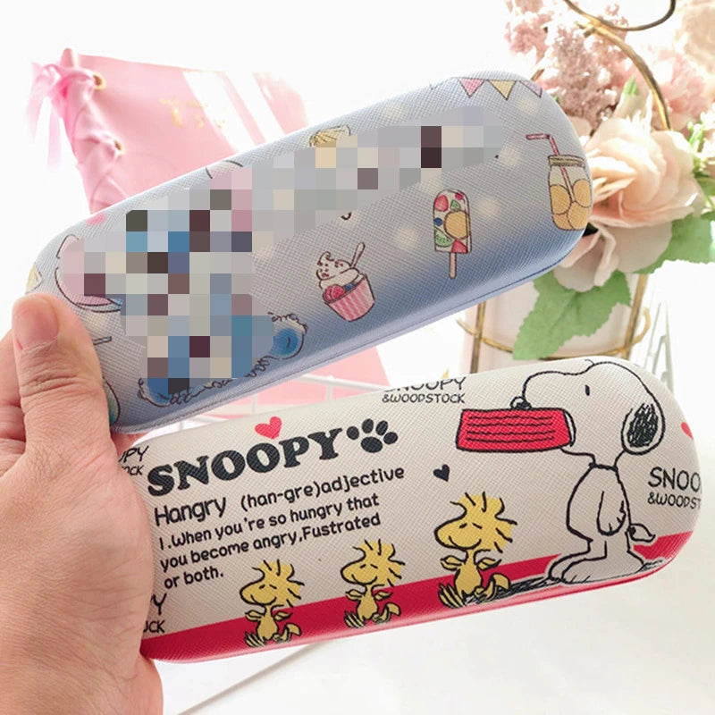 Snoopy & Friends Hangry Glasses Case