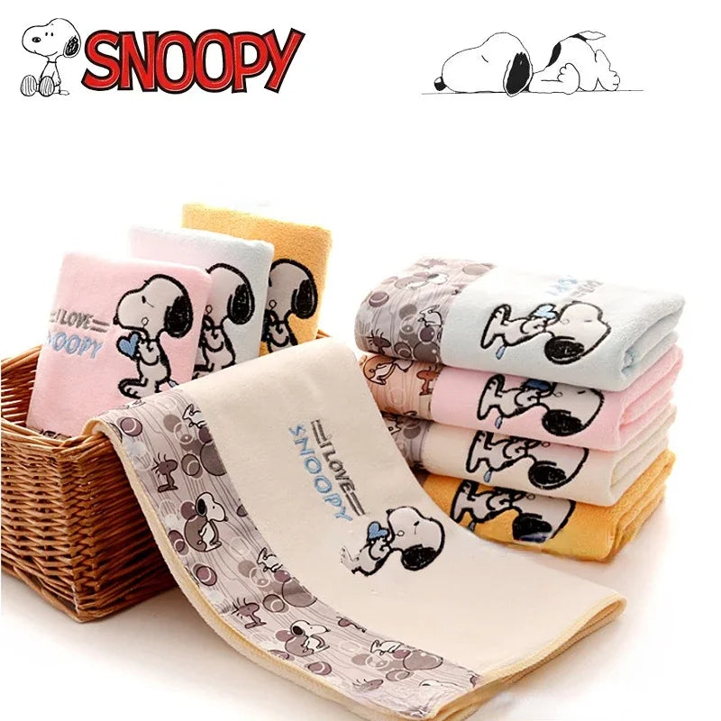 Snoopy Adorable Towel