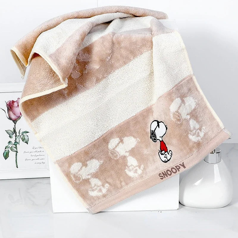 Snoopy Vibin Towel