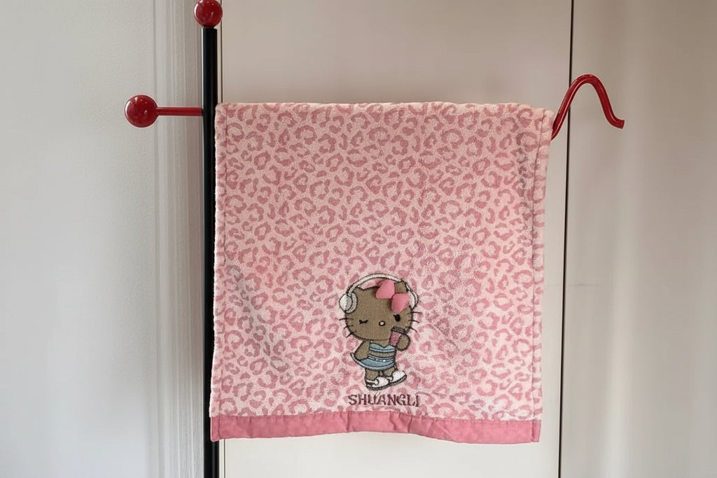 Hello Kitty Leopard Adore Towel