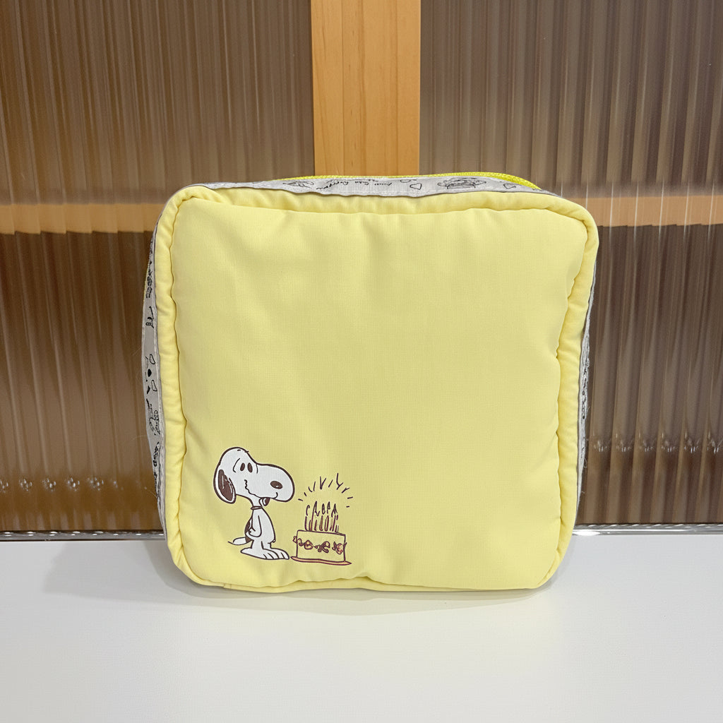 Snoopy Celebrate Storage Bag