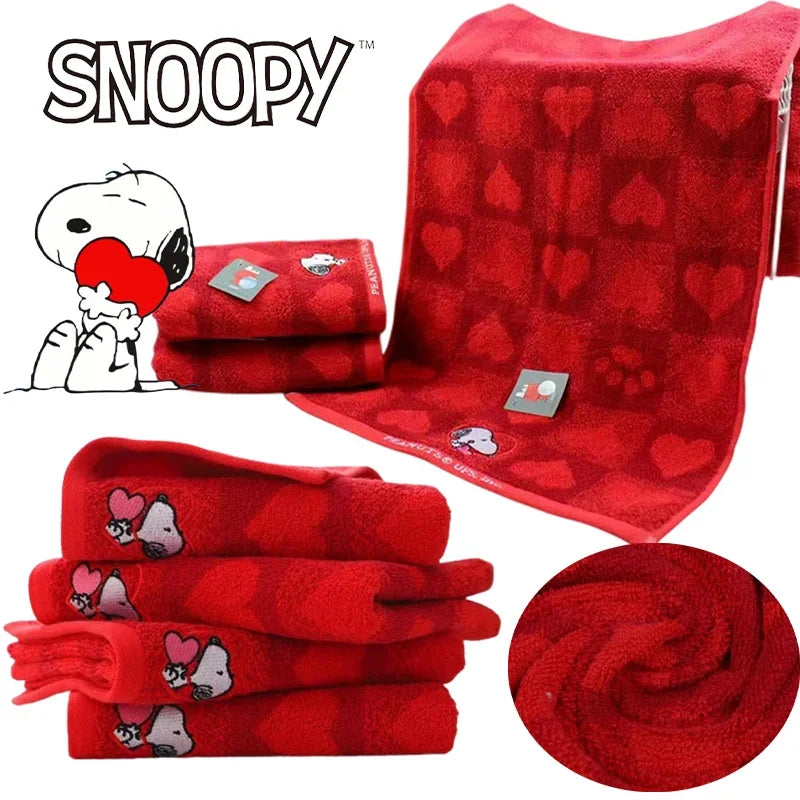 Snoopy Love Towel