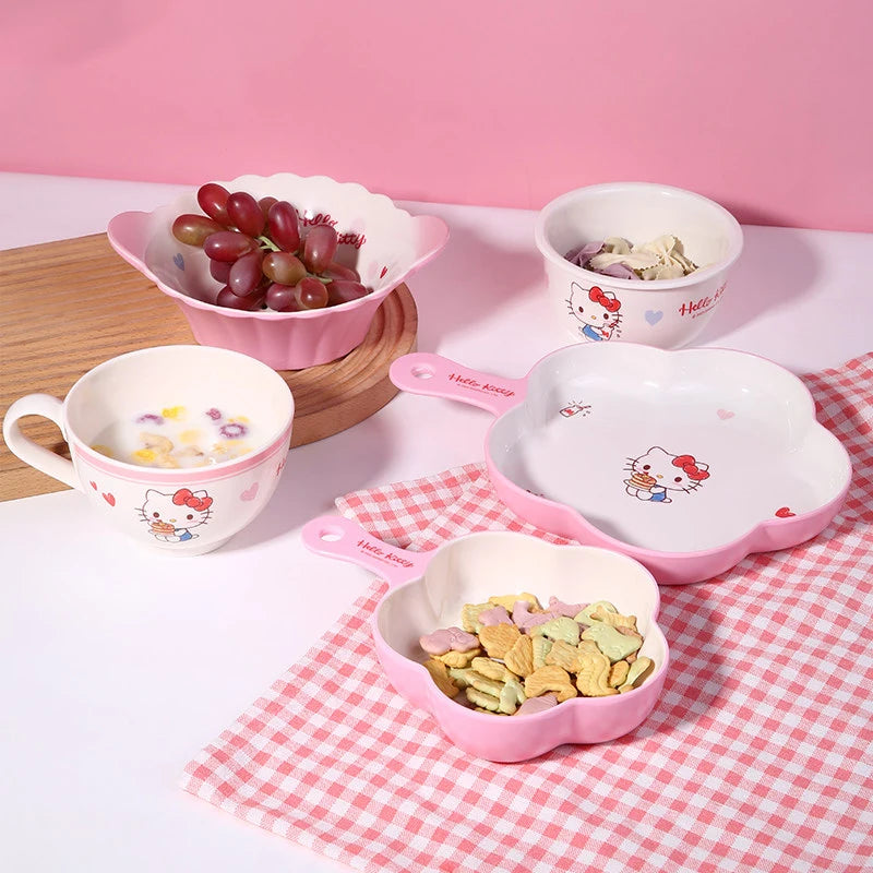 Hello Kitty Adore Dinnerware