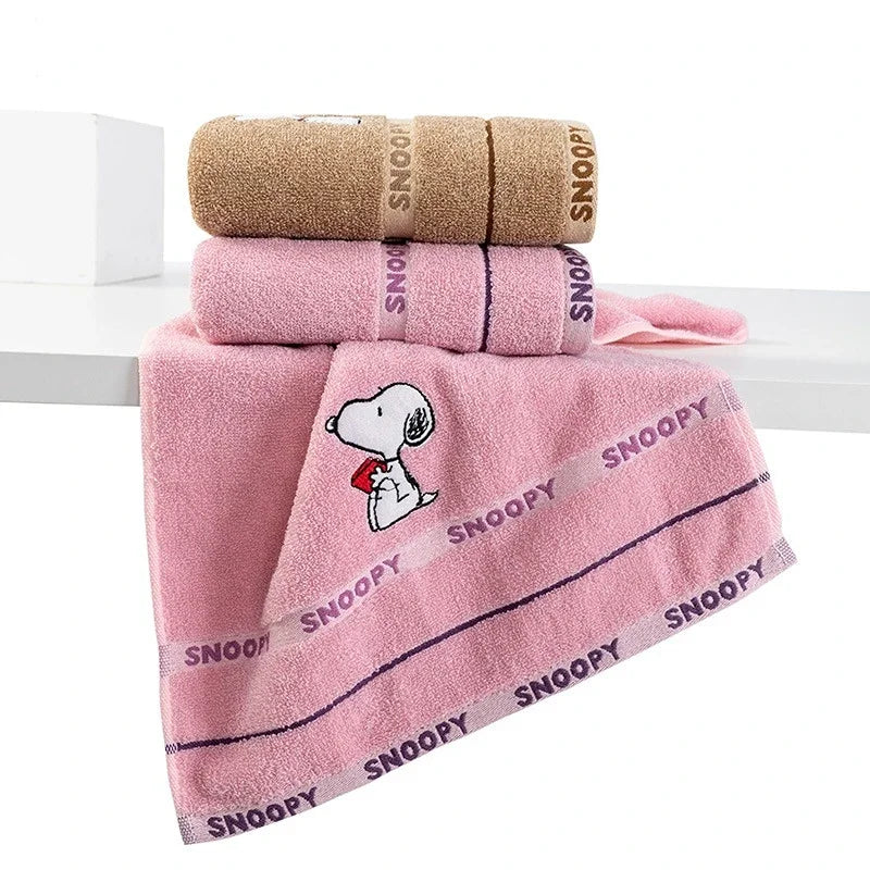Snoopy Adorable Towel