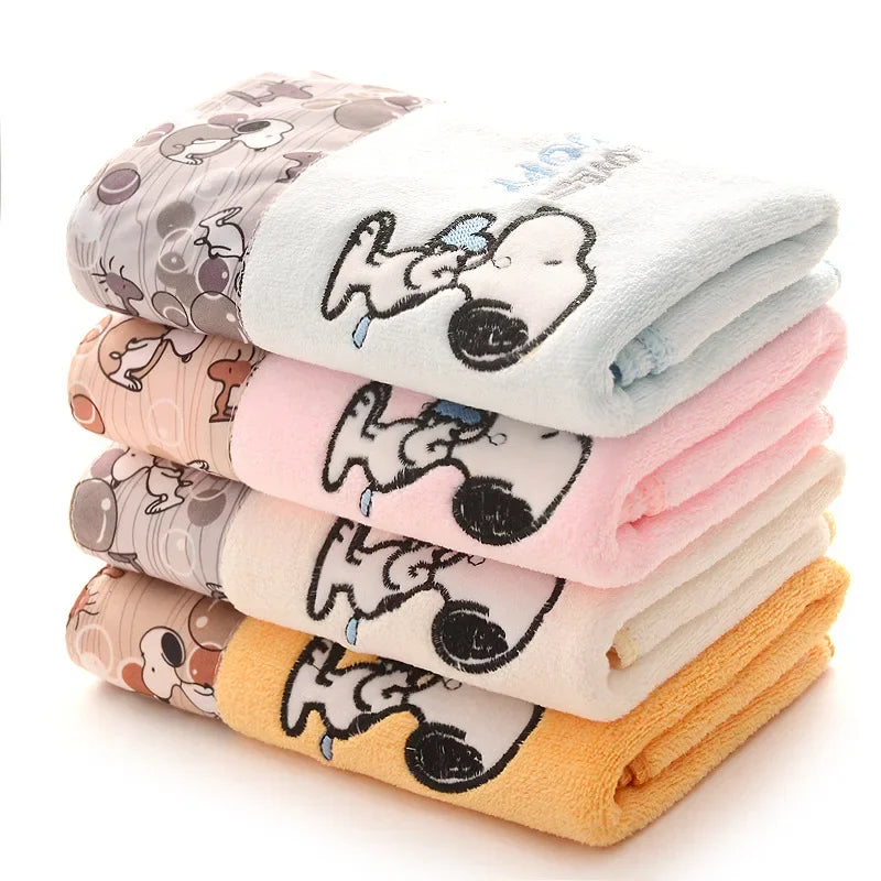 Snoopy Adorable Towel