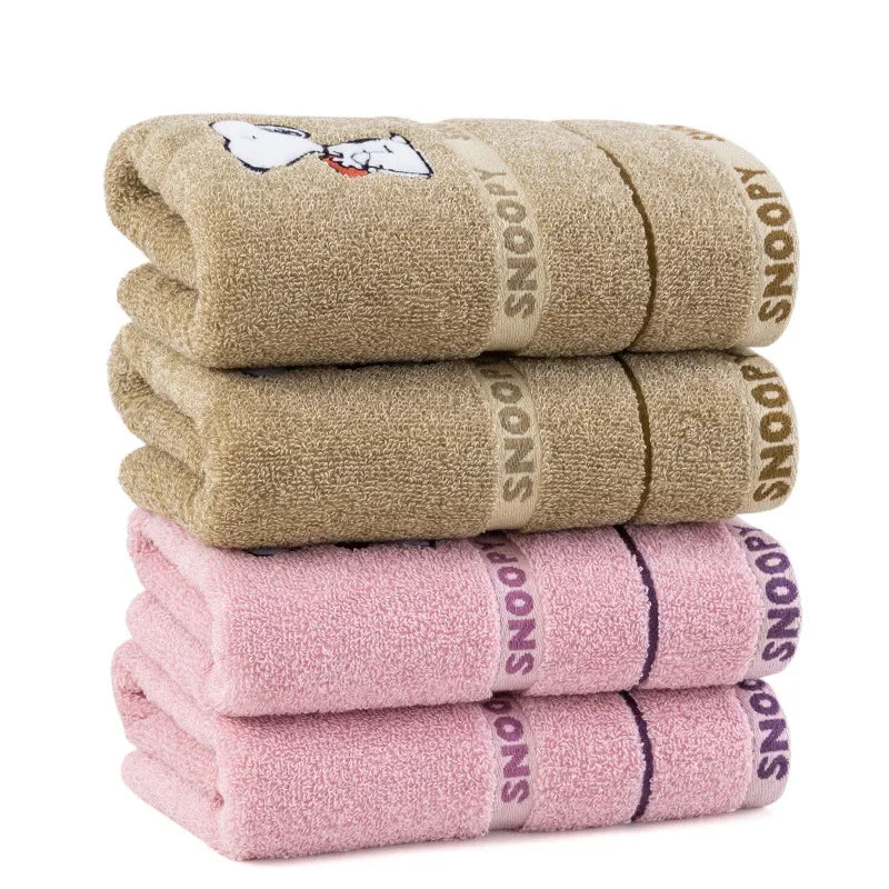 Snoopy Adorable Towel