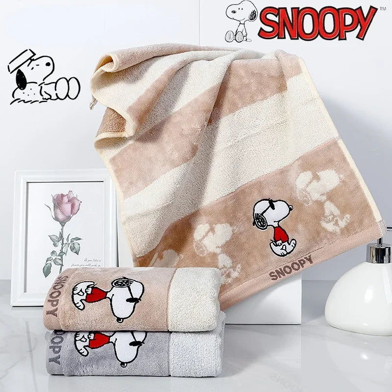 Snoopy Vibin Towel
