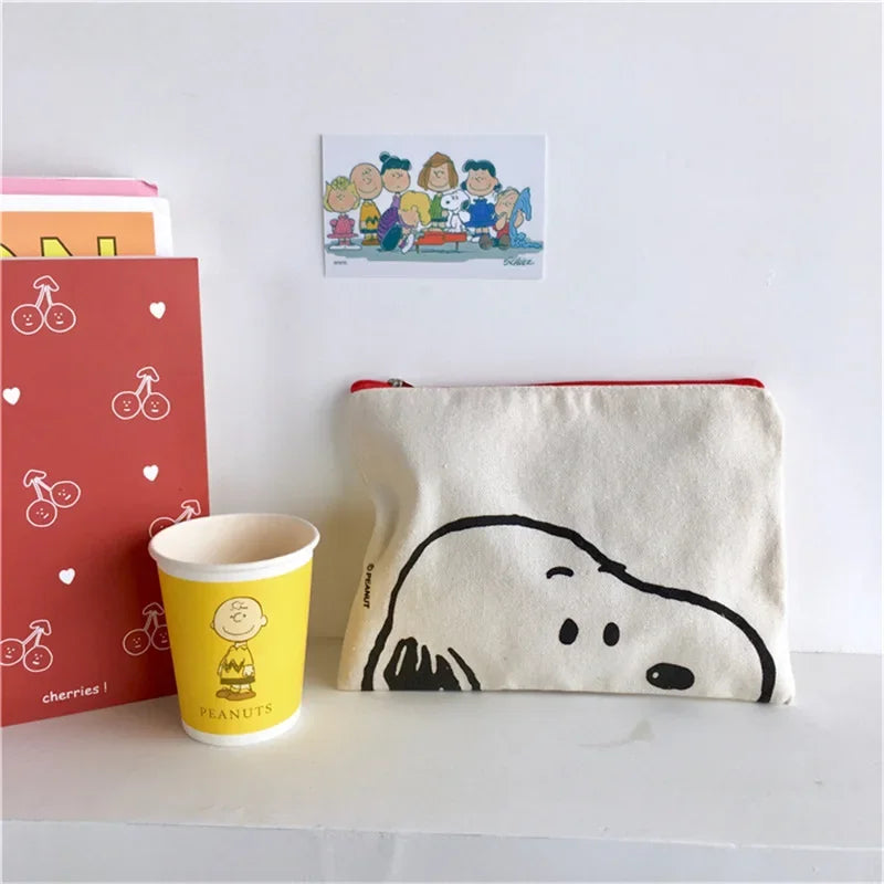 Snoopy Peekaboo Cosmetic Bag