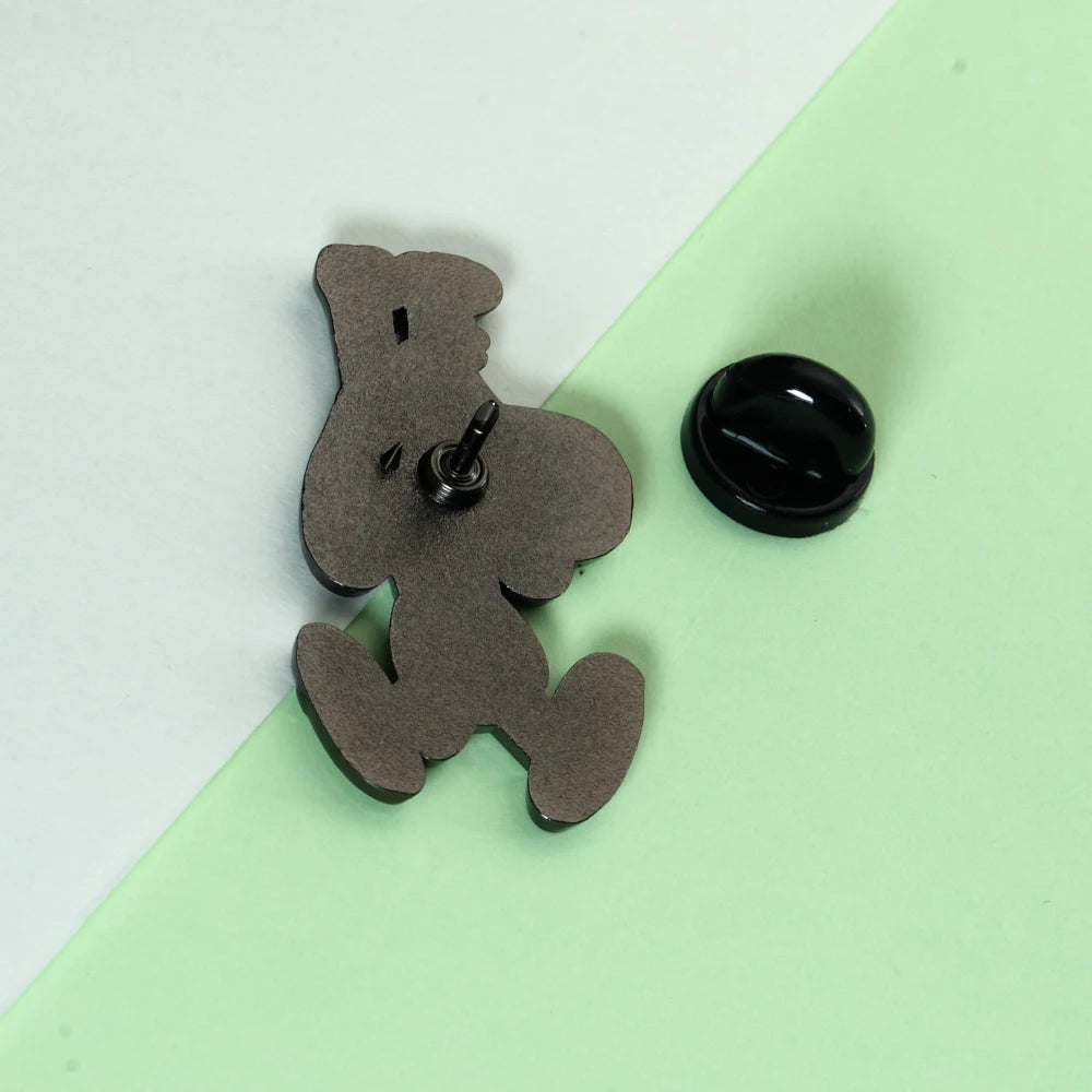 Snoopy Frightened Brooch