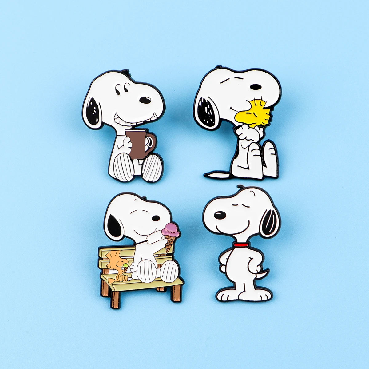 Snoopy Adore Brooch