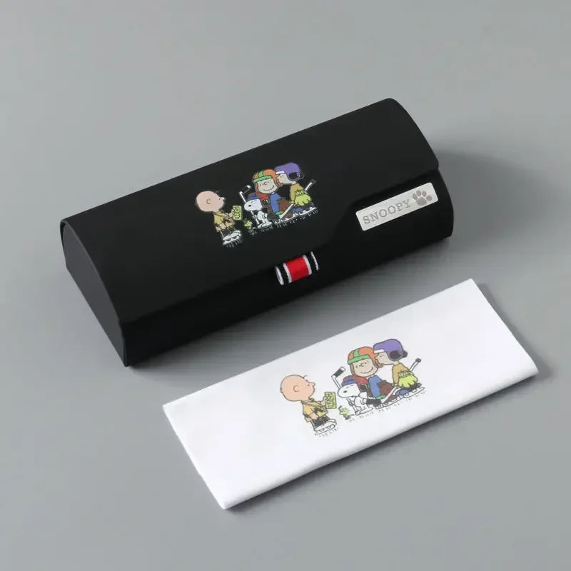 Snoopy Vibin Glasses Case