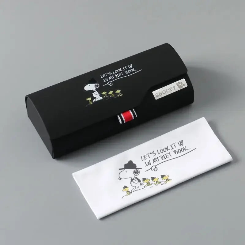 Snoopy Vibin Glasses Case