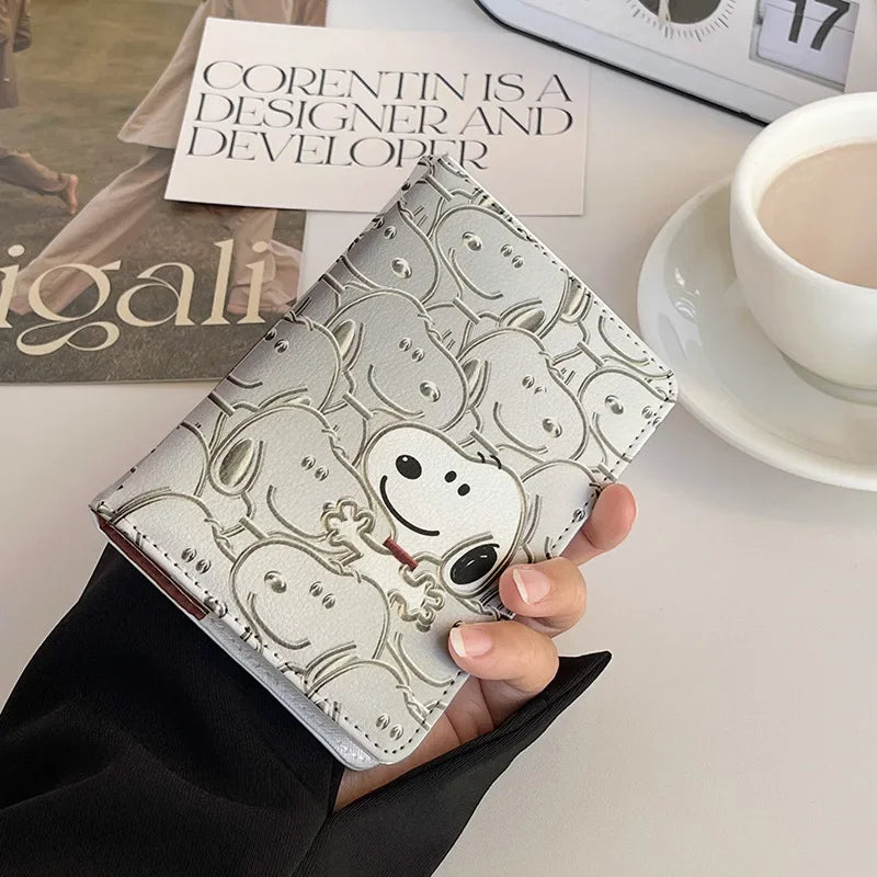 Snoopy Shine Passport Cover