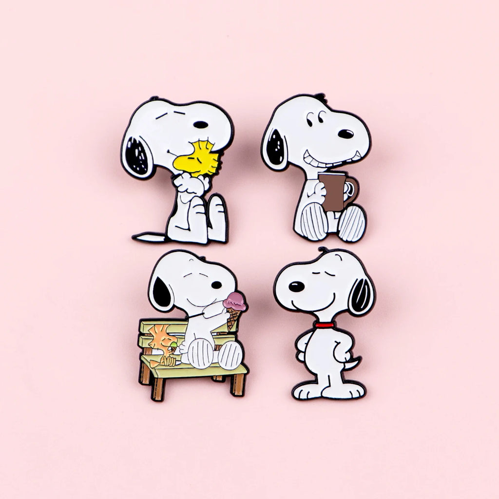 Snoopy Adore Brooch