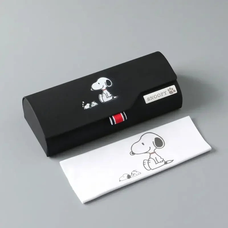 Snoopy Vibin Glasses Case
